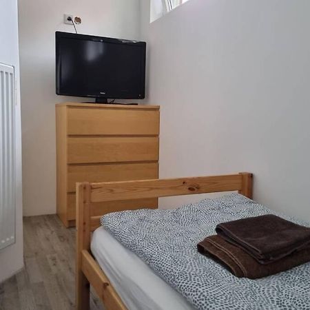 Ferienwohnung/Monteurwohnung Alte Garage Ahnatal Εξωτερικό φωτογραφία