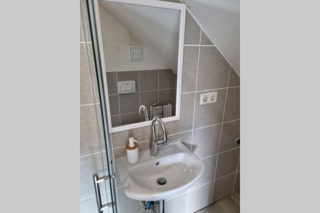Ferienwohnung/Monteurwohnung Alte Garage Ahnatal Εξωτερικό φωτογραφία